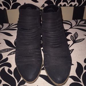 Lucky Brand Women’s Zavrina Bootie